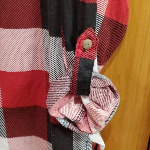 Red checkered button up top - Picture 3 of 7